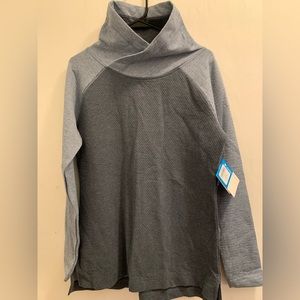 Brand New Columbia Winter Dream cross over Cowl neck Pullover size large blue ls